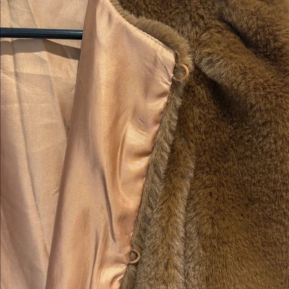 Faux Fur jacket - Picture 4 of 9
